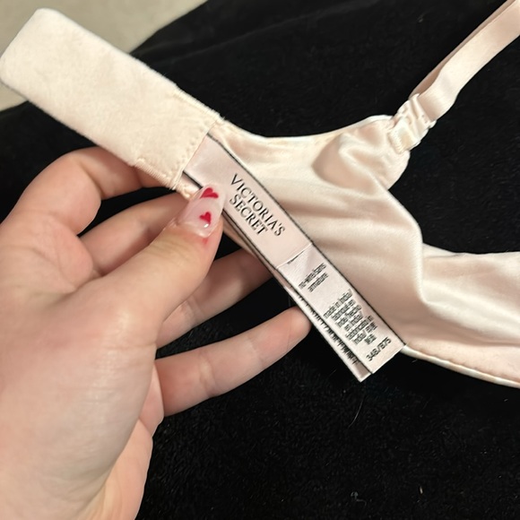 NWOT Victoria’s Secret Body by Victoria Wireless Bra - Size 34B - Picture 7 of 8